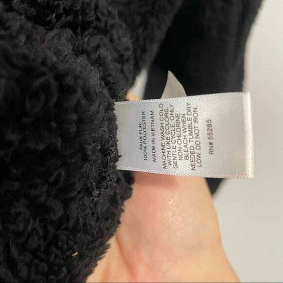 Express black oversized faux fur sweater half zip size XS - Picture 4 of 7